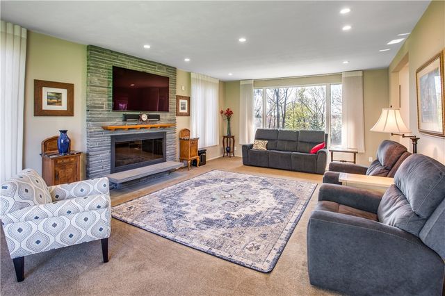 57 Hickory Ridge Road, Penfield, NY 14625