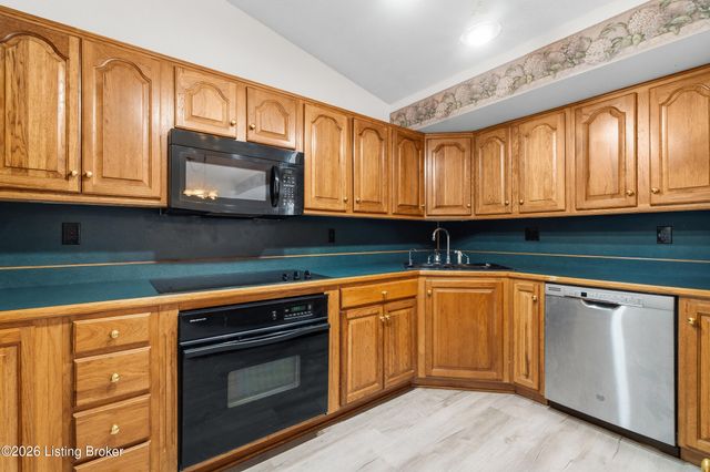 1017 Harmony Landing Rd, Goshen, KY 40026