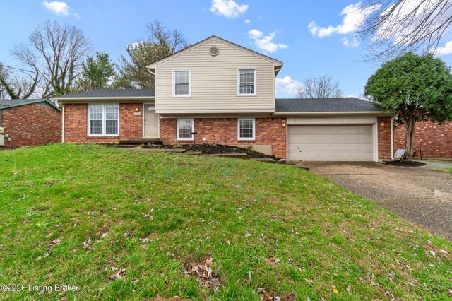 1017 Harmony Landing Rd, Goshen, KY 40026