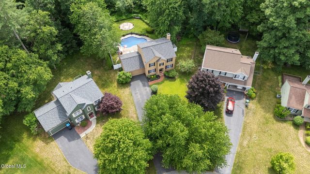 35 Commons Boulevard, Halfmoon, NY 12065