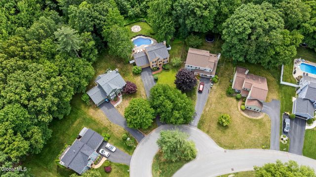 35 Commons Boulevard, Halfmoon, NY 12065