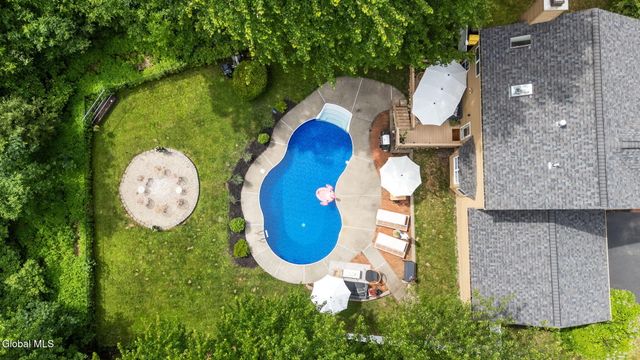 35 Commons Boulevard, Halfmoon, NY 12065