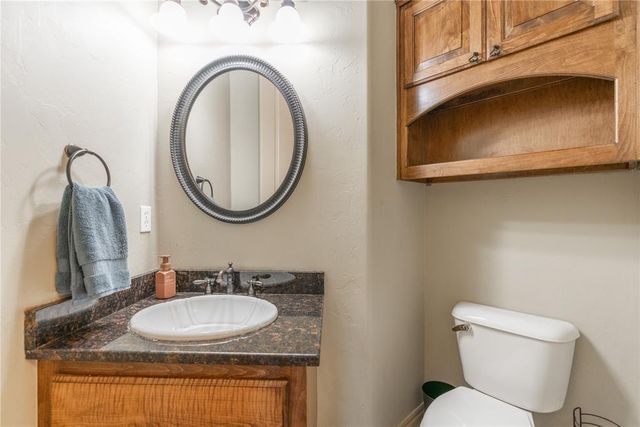 4108 Hidden Lake Circle, Moore, OK 73160