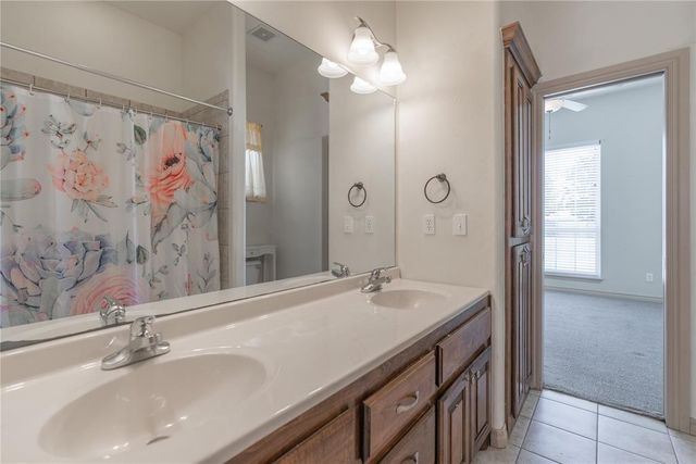4108 Hidden Lake Circle, Moore, OK 73160