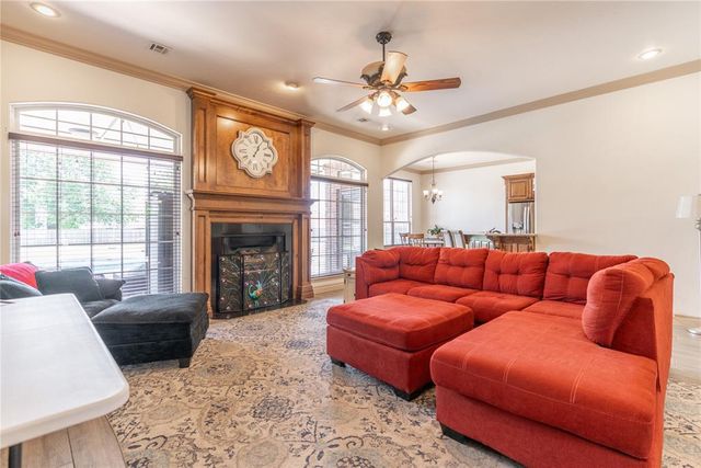 4108 Hidden Lake Circle, Moore, OK 73160