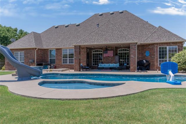 4108 Hidden Lake Circle, Moore, OK 73160