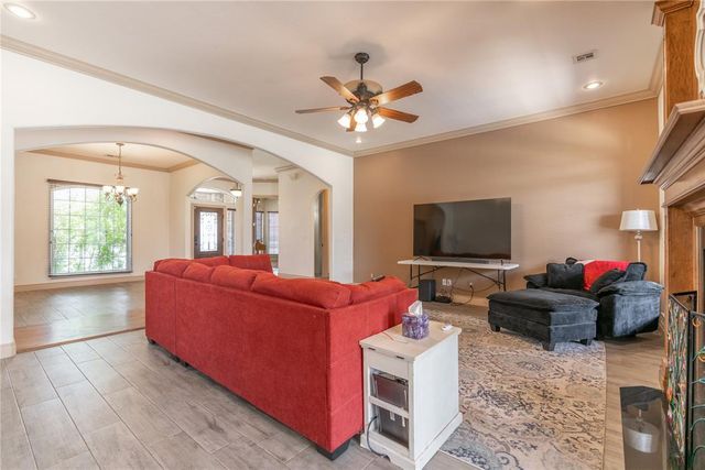 4108 Hidden Lake Circle, Moore, OK 73160