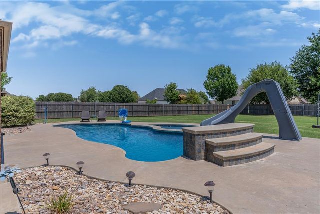 4108 Hidden Lake Circle, Moore, OK 73160