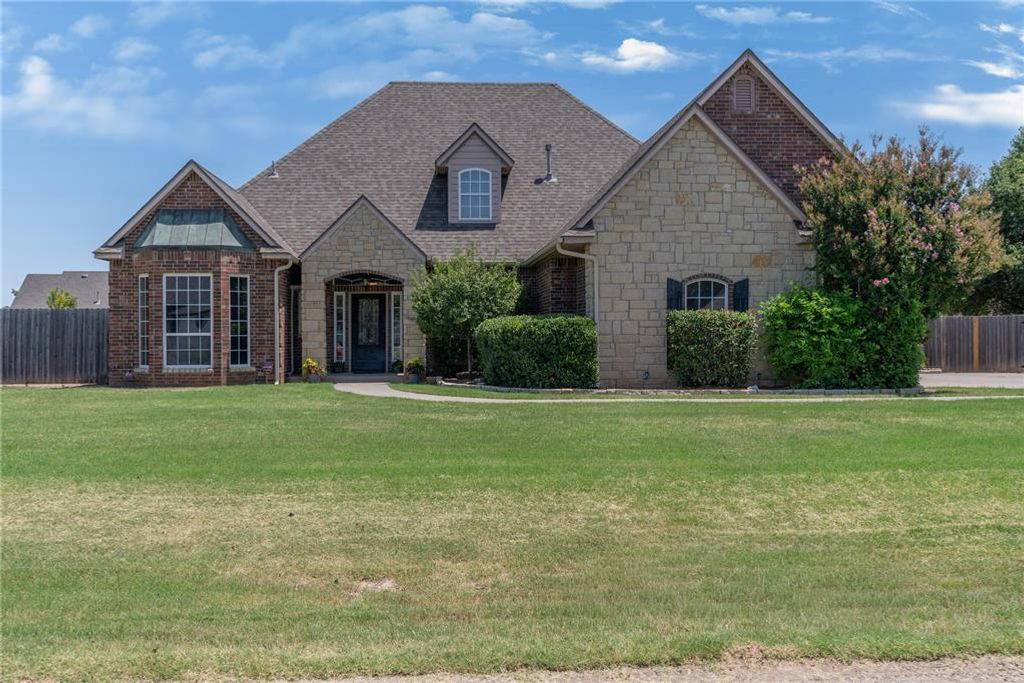 4108 Hidden Lake Circle, Moore, OK 73160