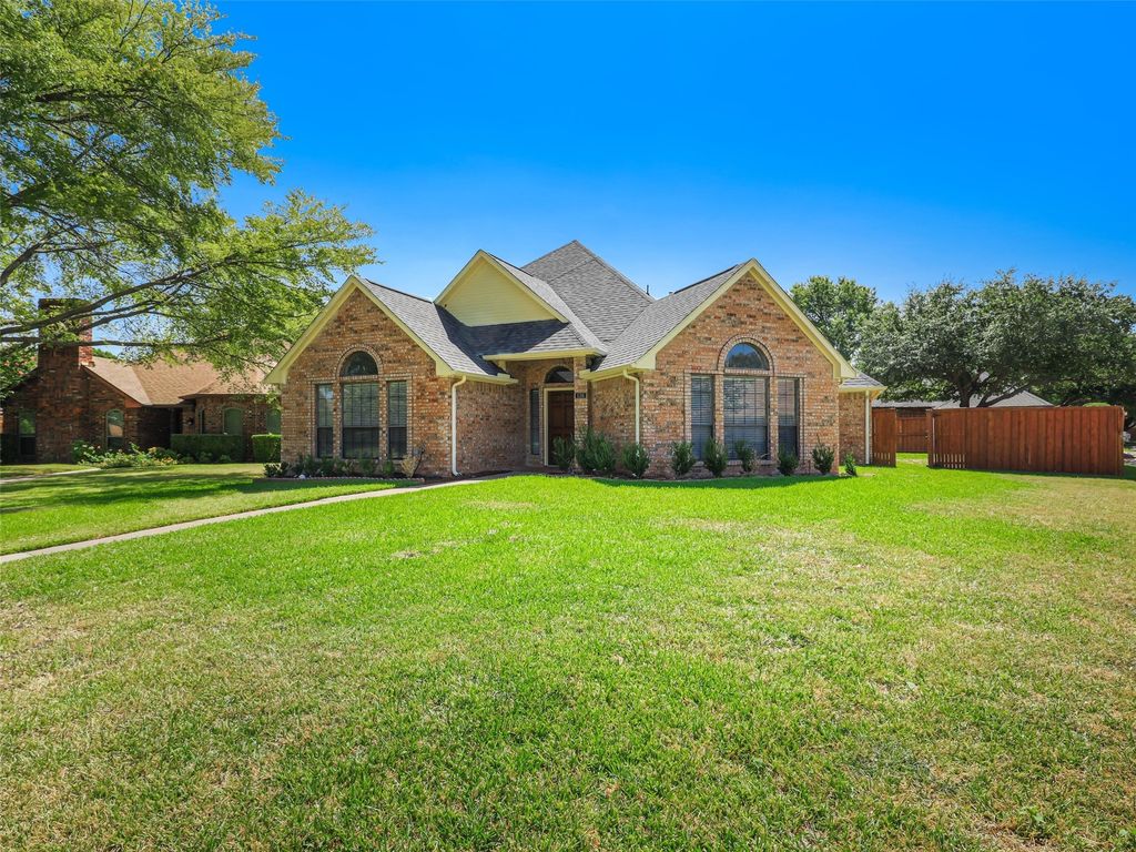 136 Highland Meadow Circle, Coppell, TX 75019 — photo 2