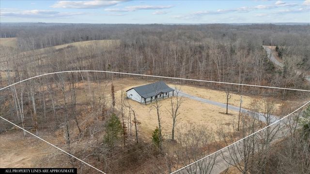 1690 Lucas Ridge, Waverly, TN 37185