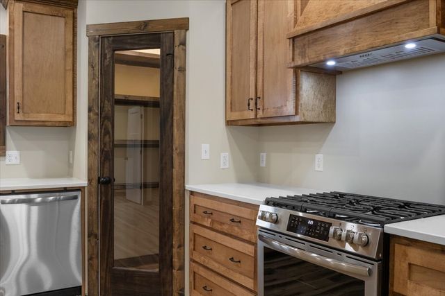 1690 Lucas Ridge, Waverly, TN 37185