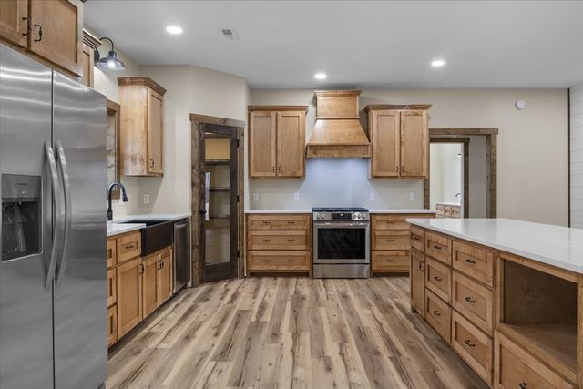 1690 Lucas Ridge, Waverly, TN 37185