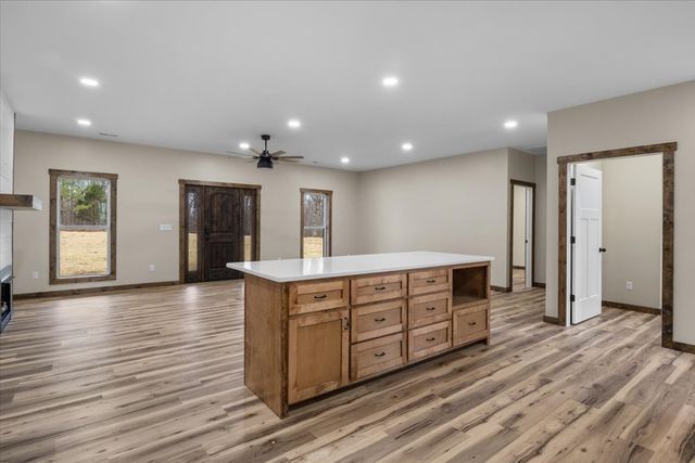 1690 Lucas Ridge, Waverly, TN 37185