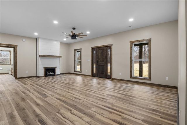 1690 Lucas Ridge, Waverly, TN 37185