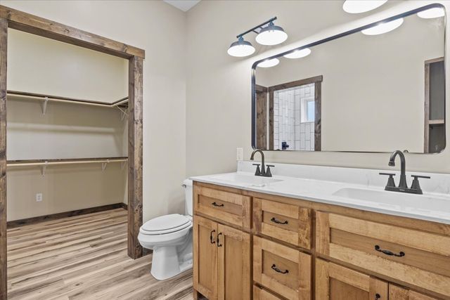 1690 Lucas Ridge, Waverly, TN 37185