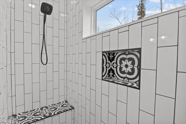 1690 Lucas Ridge, Waverly, TN 37185