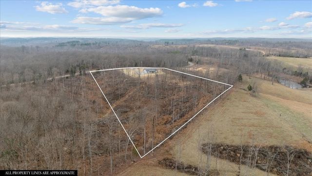 1690 Lucas Ridge, Waverly, TN 37185