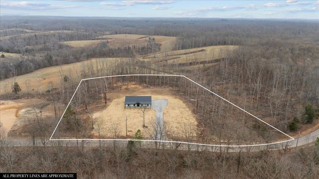 1690 Lucas Ridge, Waverly, TN 37185