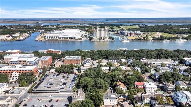 32 Habersham Street, Savannah, GA 31401