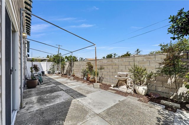 465 E Afton Lane, Anaheim, CA 92805