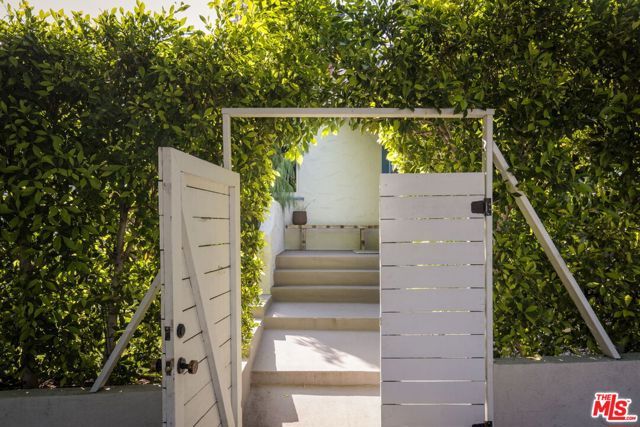 2813 Herkimer Street, Los Angeles, CA 90039
