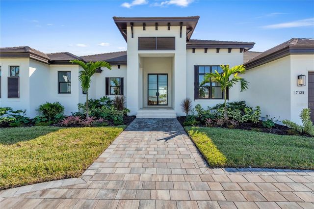 7125 WESTMORELAND DRIVE, Sarasota, FL 34243
