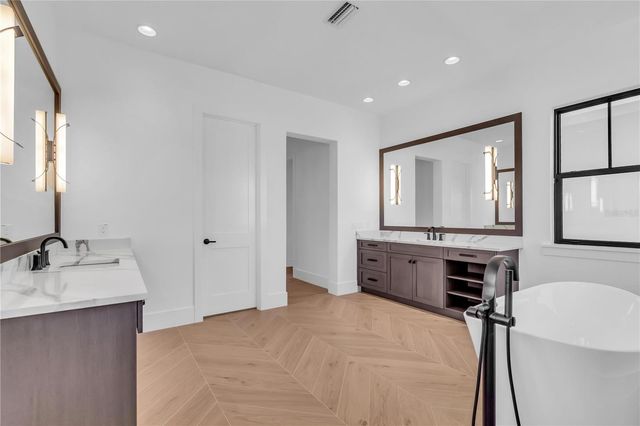 7125 WESTMORELAND DRIVE, Sarasota, FL 34243