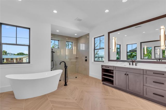 7125 WESTMORELAND DRIVE, Sarasota, FL 34243