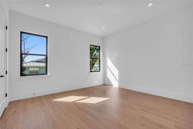 7125 WESTMORELAND DRIVE, Sarasota, FL 34243