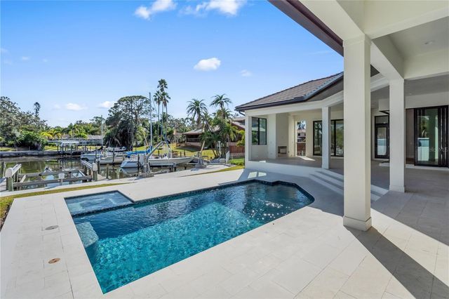 7125 WESTMORELAND DRIVE, Sarasota, FL 34243