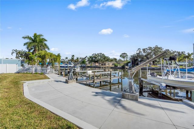 7125 WESTMORELAND DRIVE, Sarasota, FL 34243