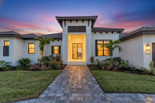 7125 WESTMORELAND DRIVE, Sarasota, FL 34243