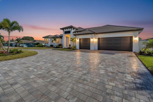 7125 WESTMORELAND DRIVE, Sarasota, FL 34243