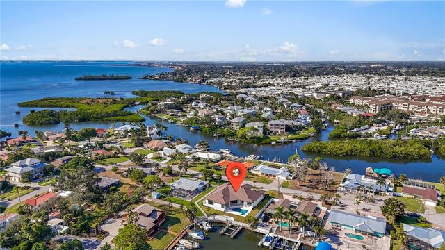 7125 WESTMORELAND DRIVE, Sarasota, FL 34243