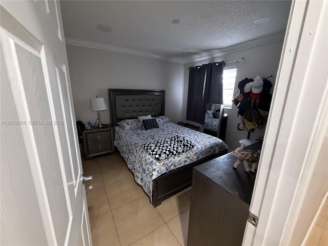 5935 W 26th Avenue 204, Hialeah, FL 33016