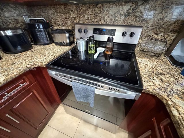5935 W 26th Avenue 204, Hialeah, FL 33016