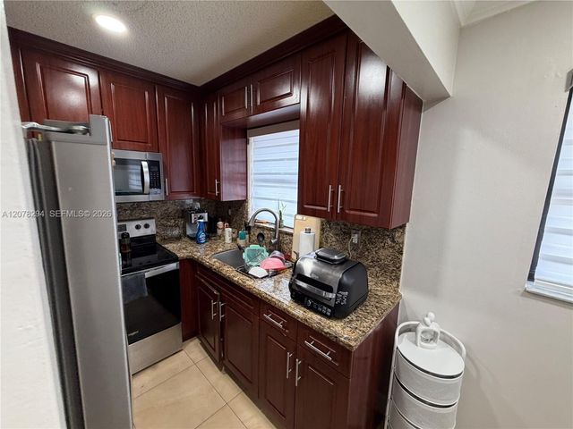 5935 W 26th Avenue 204, Hialeah, FL 33016