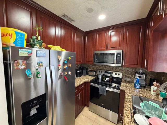 5935 W 26th Avenue 204, Hialeah, FL 33016