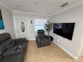 5935 W 26th Avenue 204, Hialeah, FL 33016