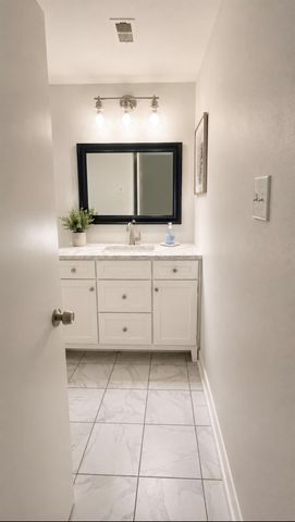 14550 Fonmeadow Drive 1500, Houston, TX 77035