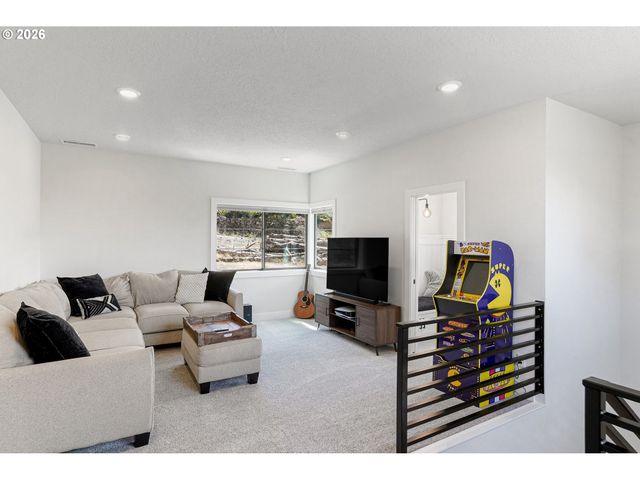 3522 BALM St S, Salem, OR 97302