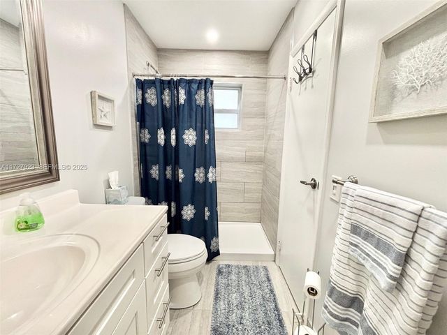 3405 NW 48th Avenue 407, Lauderdale Lakes, FL 33319
