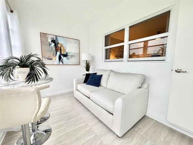 3405 NW 48th Avenue 407, Lauderdale Lakes, FL 33319