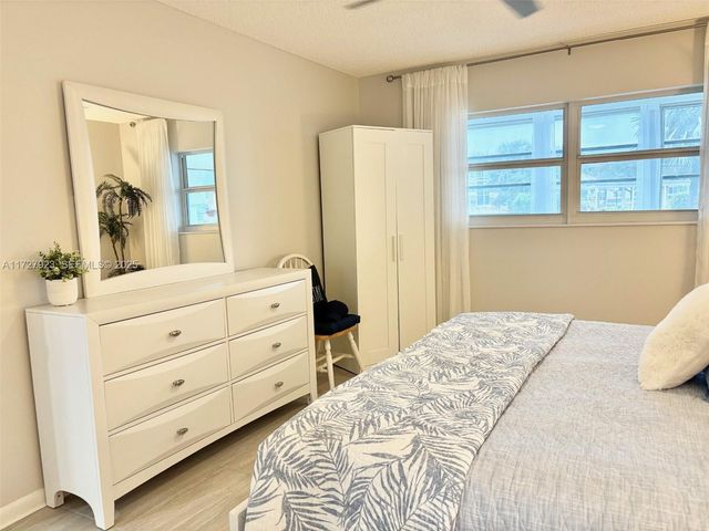 3405 NW 48th Avenue 407, Lauderdale Lakes, FL 33319