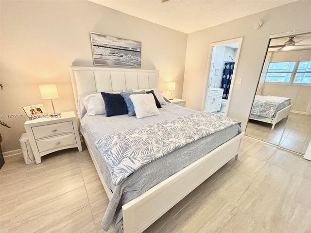3405 NW 48th Avenue 407, Lauderdale Lakes, FL 33319