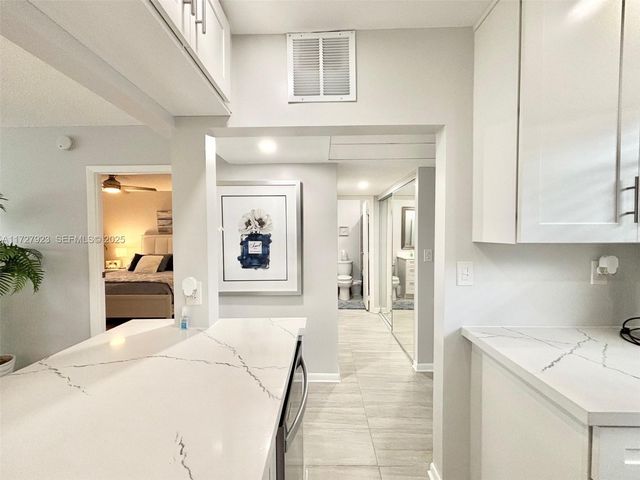 3405 NW 48th Avenue 407, Lauderdale Lakes, FL 33319