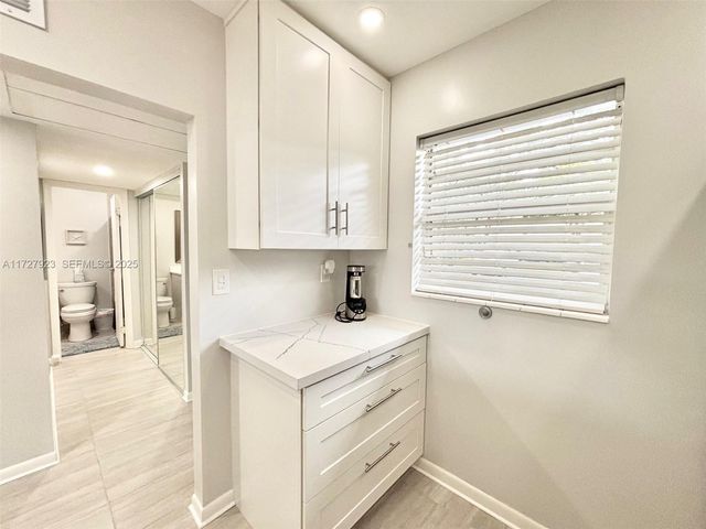 3405 NW 48th Avenue 407, Lauderdale Lakes, FL 33319