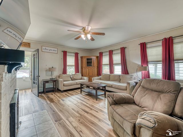 711 Harrison Street, Monroe, MI 48161