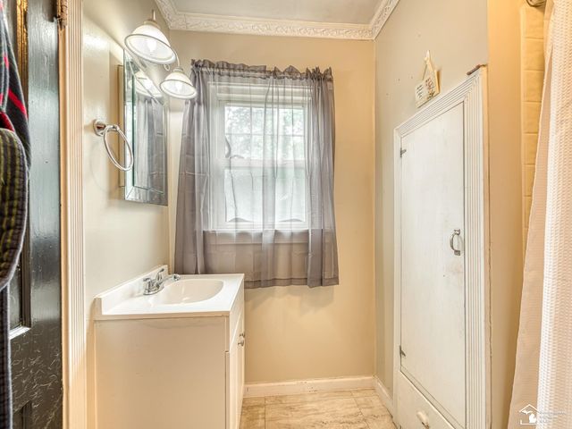 711 Harrison Street, Monroe, MI 48161